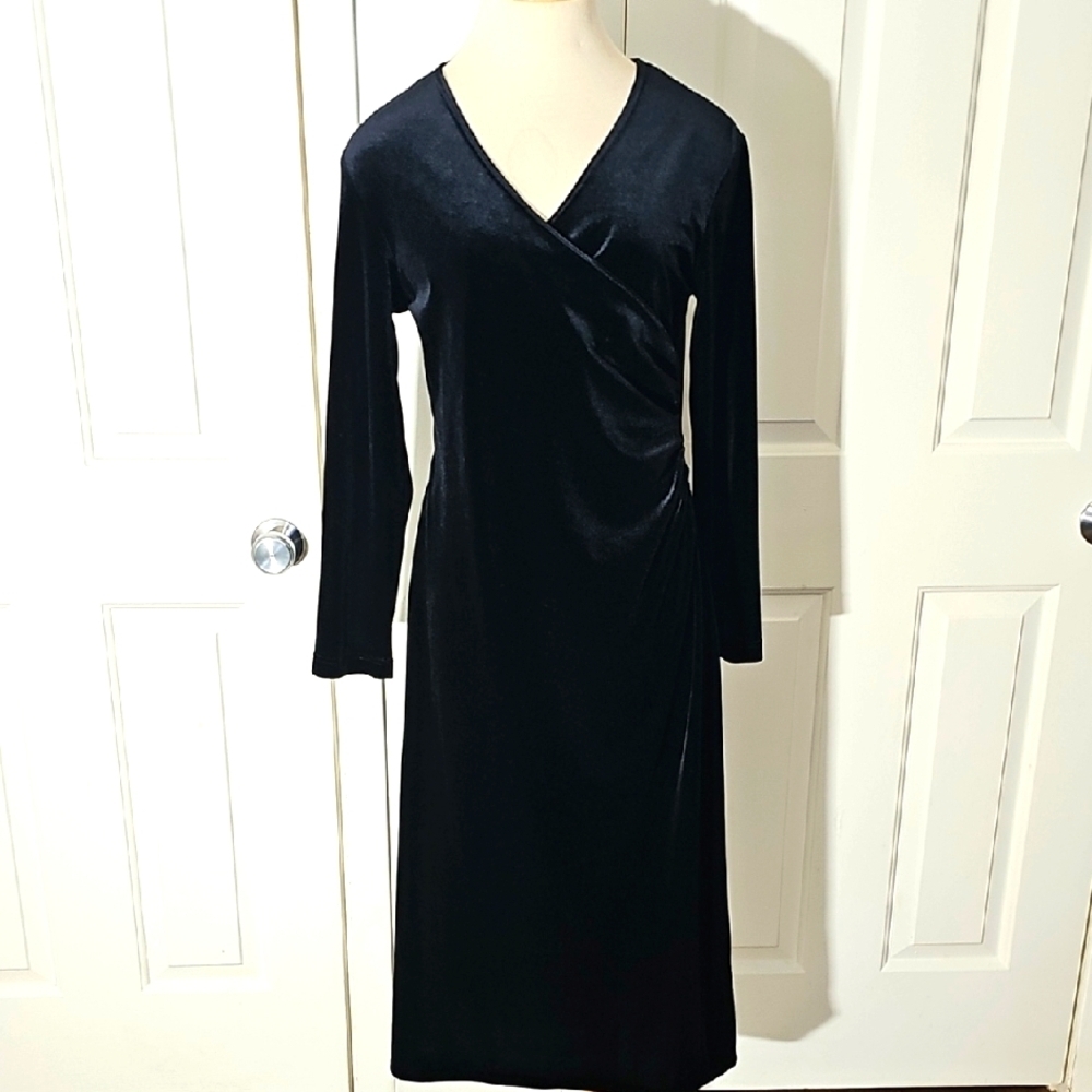 Ronni Nicole Black Sheath Dress V-Neck Goth Romantic.‎ sz 10. Long Sleeves.